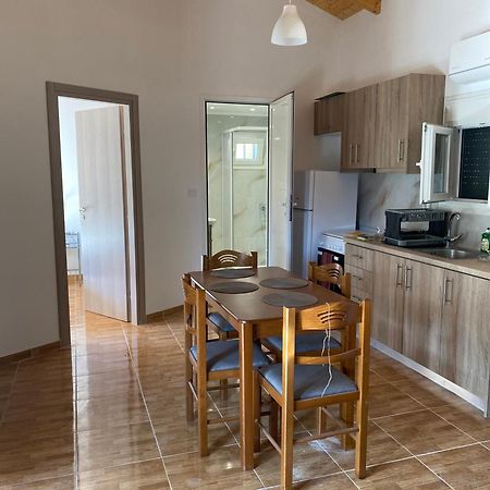 Babis Apartment Áyios Nikítas Exteriör bild